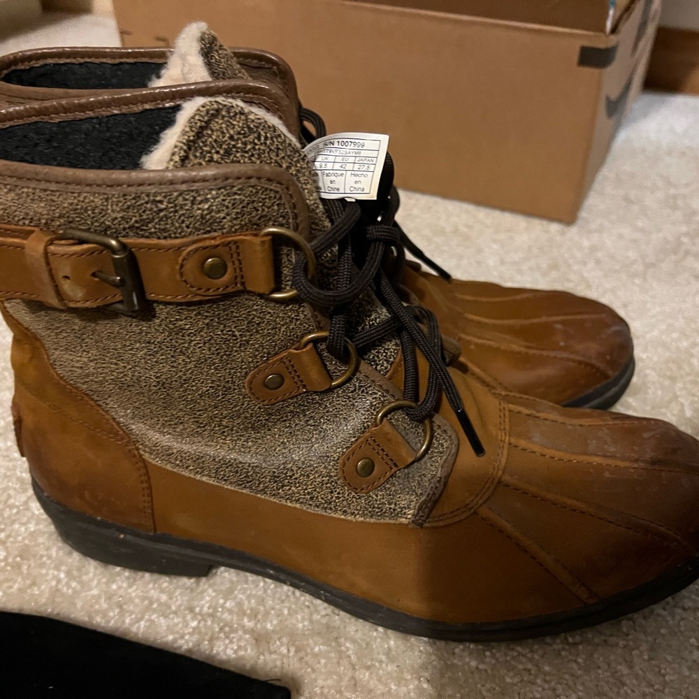Ugg short boots size 11